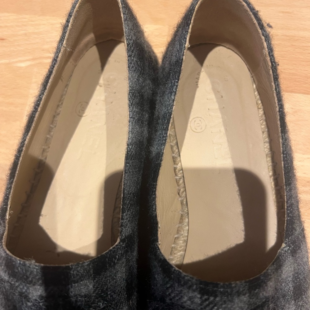 CHANEL Black and Gray Checkered Espadrilles - Picture 5 of 9